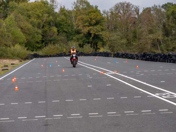 AUTO ECOLE 03 JULIEN CABOT (1)